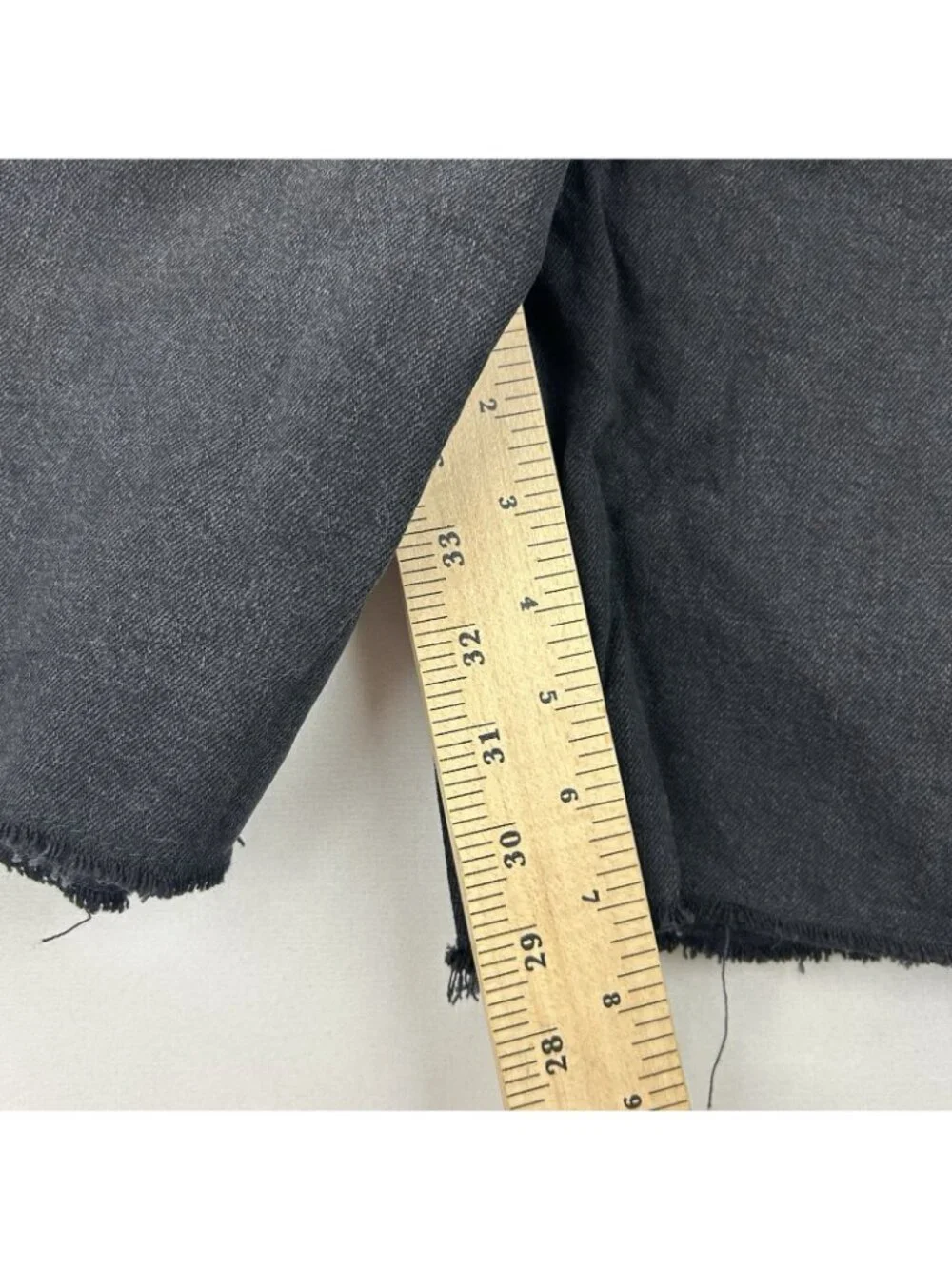Everlane Woman's The OG Baggy Denim Jean Short Women’s 26R Black High Rise 8” - Picture 7 of 12